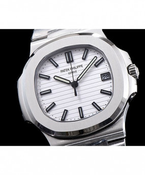 파텍필립 노틸러스-5 칼리버 57111A-011